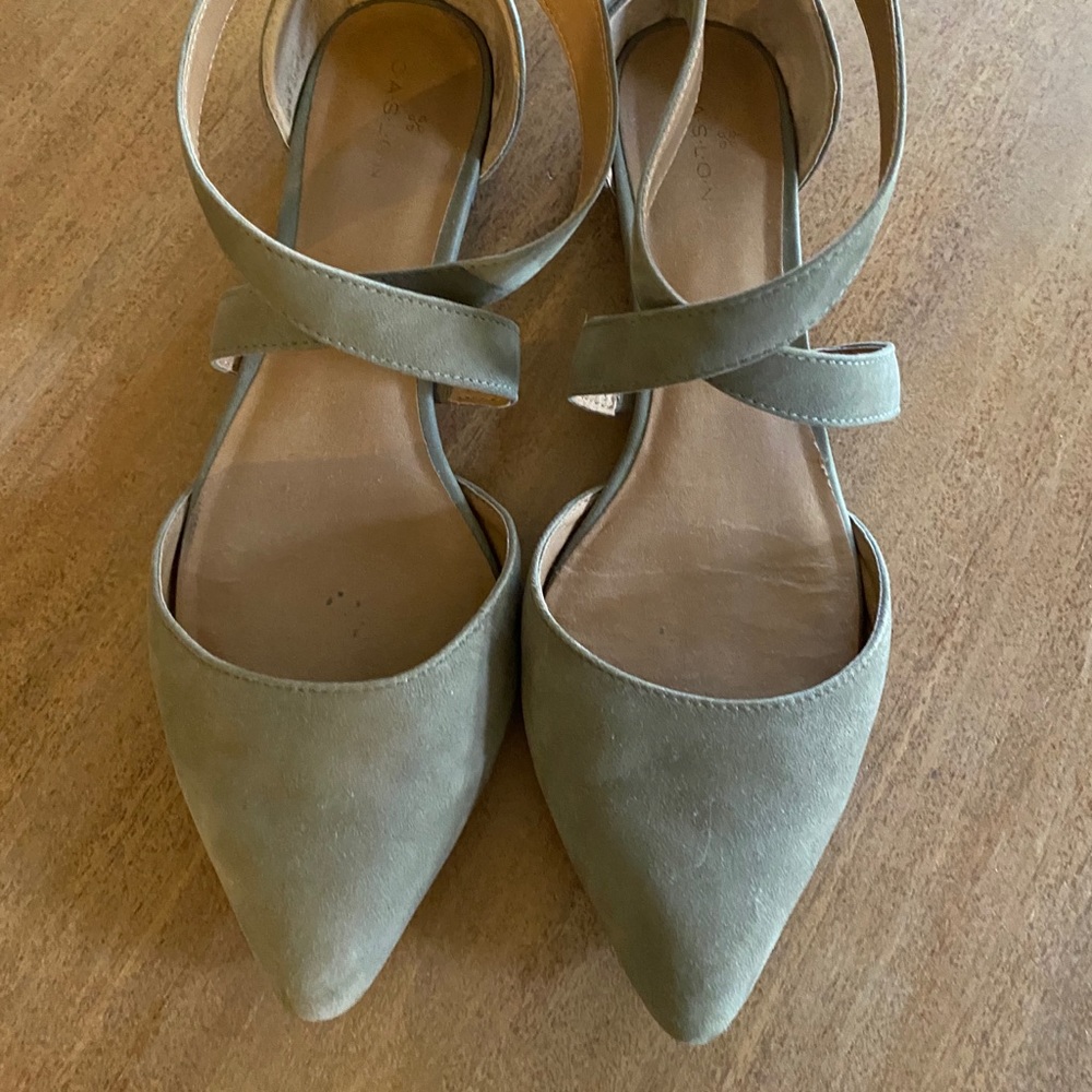 Cross front Suede Flats